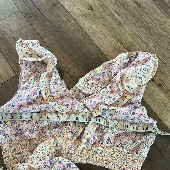 Storia floral crop top size m and bottom size L
Floral set - Picture 7 of 10